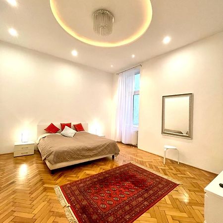 Amazing Swedish 3 Rooms Apartment In The City Center بودابست المظهر الخارجي الصورة