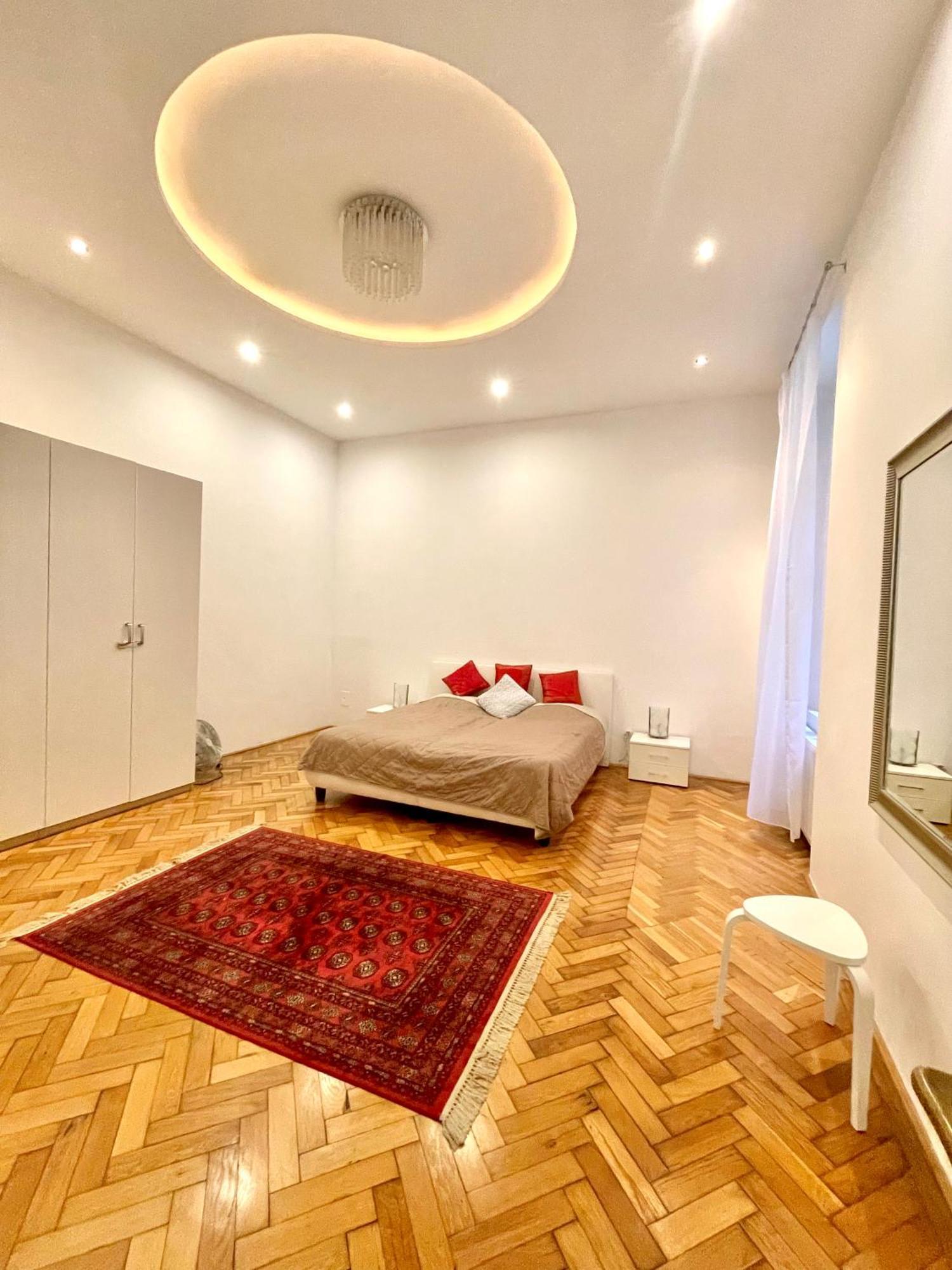 Amazing Swedish 3 Rooms Apartment In The City Center بودابست المظهر الخارجي الصورة