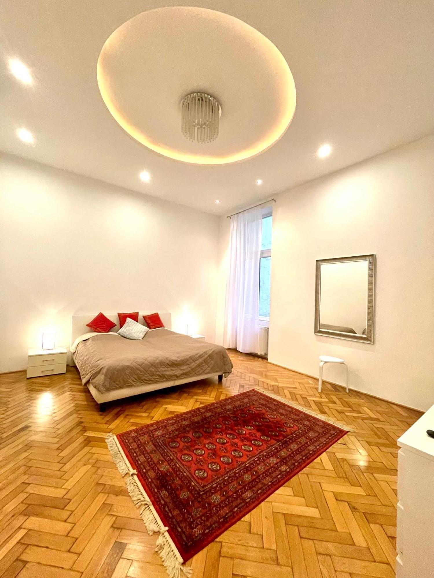 Amazing Swedish 3 Rooms Apartment In The City Center بودابست المظهر الخارجي الصورة