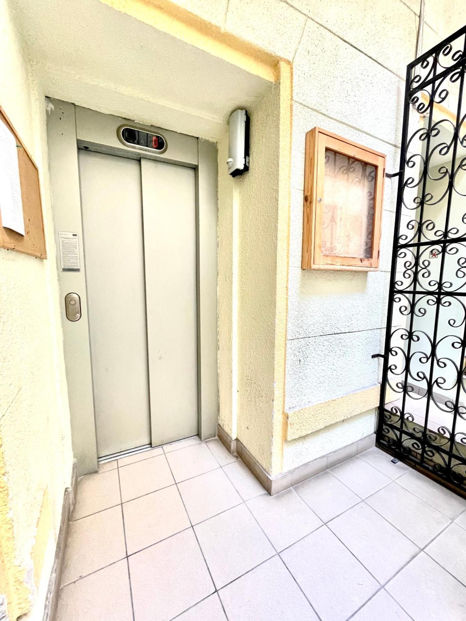Amazing Swedish 3 Rooms Apartment In The City Center بودابست المظهر الخارجي الصورة