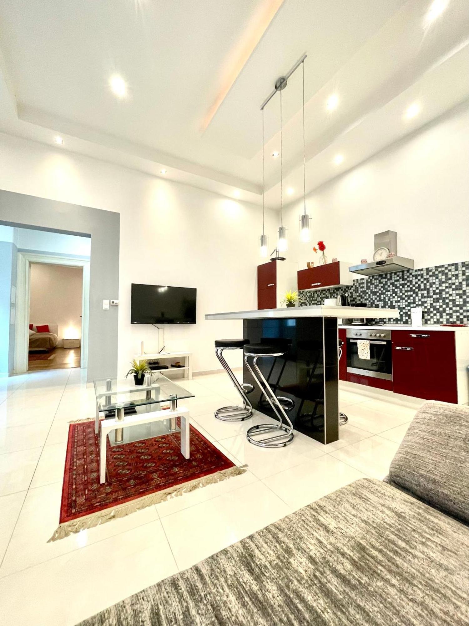 Amazing Swedish 3 Rooms Apartment In The City Center بودابست المظهر الخارجي الصورة