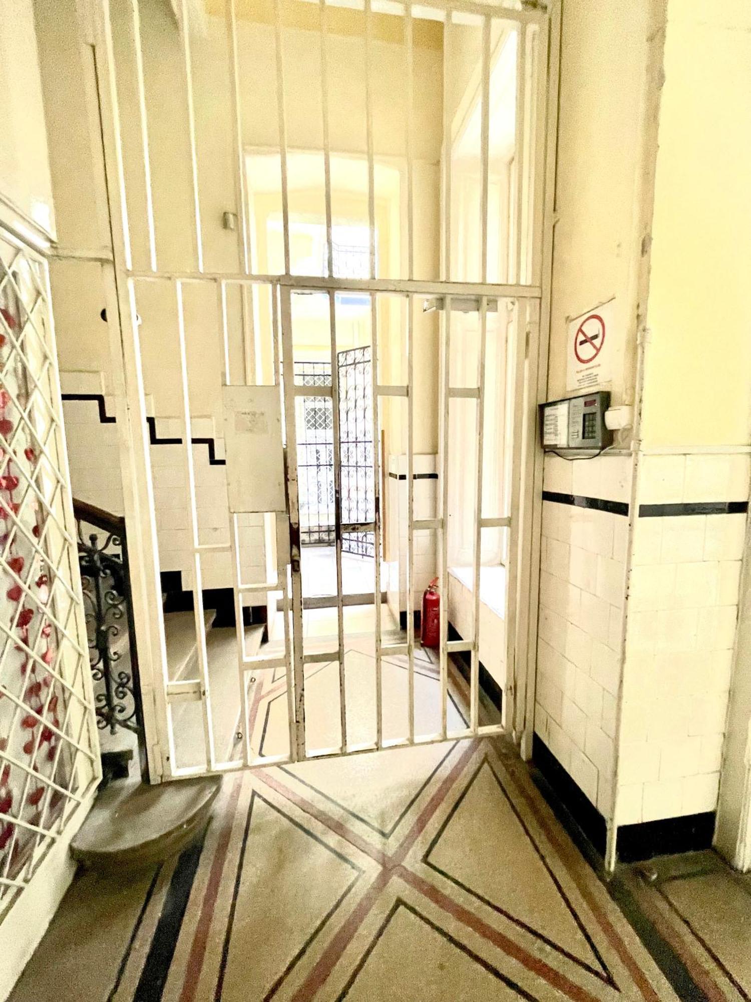 Amazing Swedish 3 Rooms Apartment In The City Center بودابست المظهر الخارجي الصورة